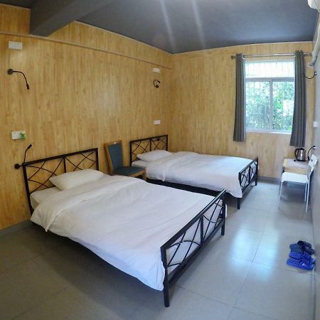 Dong Shan Gaga Hostel Kuangcsou Kültér fotó