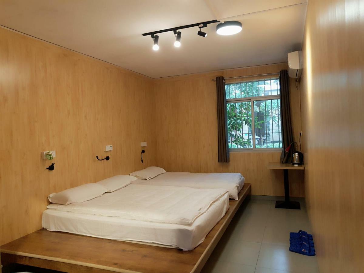 Dong Shan Gaga Hostel Kuangcsou Kültér fotó