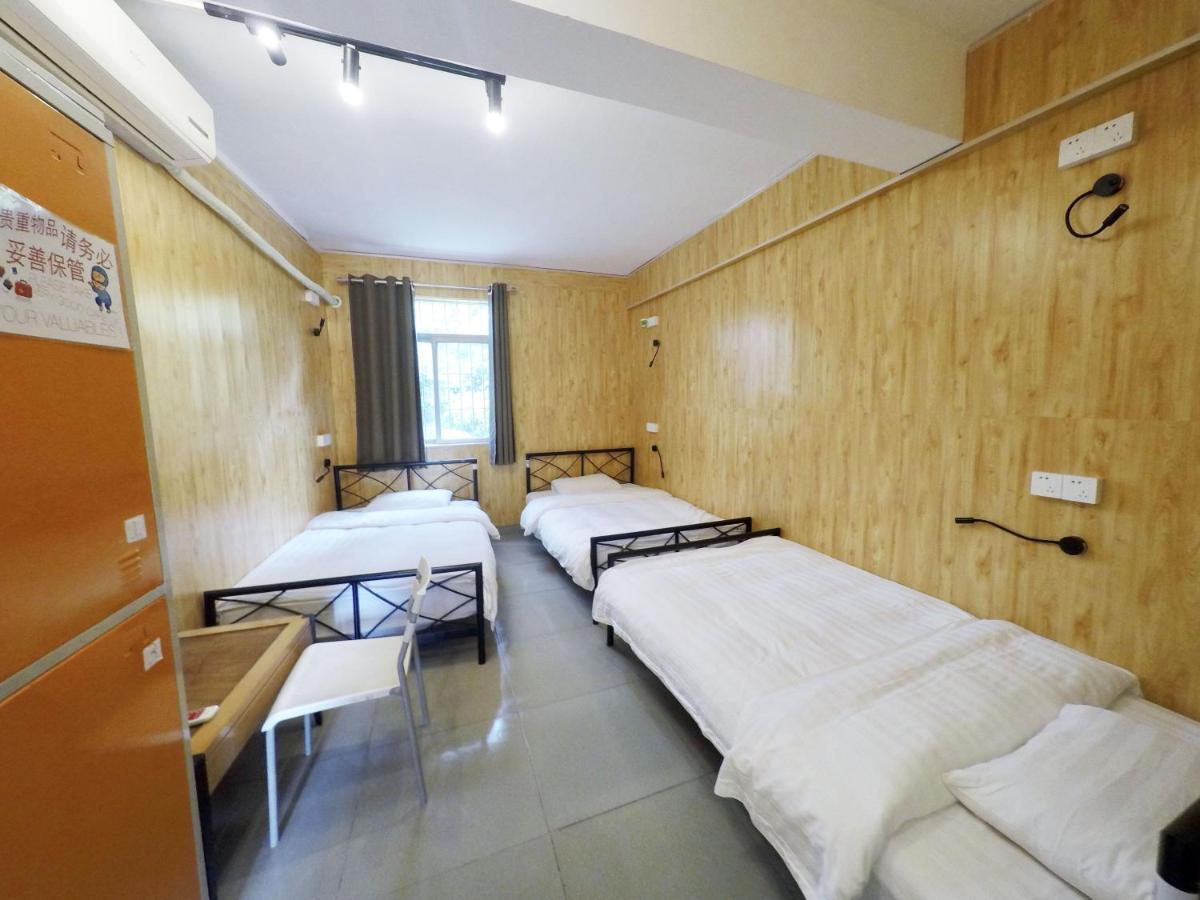 Dong Shan Gaga Hostel Kuangcsou Kültér fotó